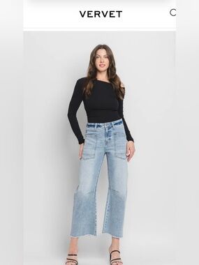 Vervet Heroine Barrel leg Light Wash Jeans - Women size 26 NWT